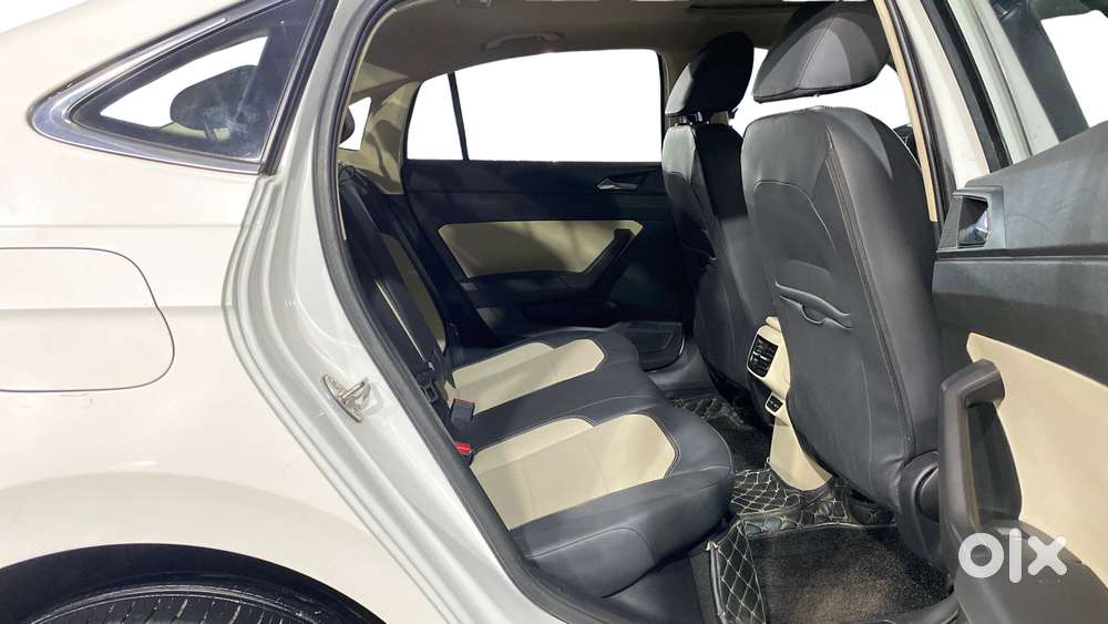 Skoda Slavia 1.0 Tsi Style At, 2023, Petrol