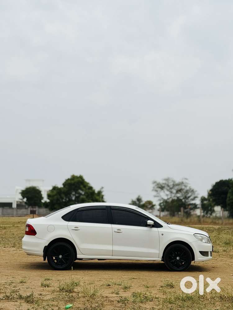 Skoda Rapid 1.5 Tdi At Style, 2015, Diesel