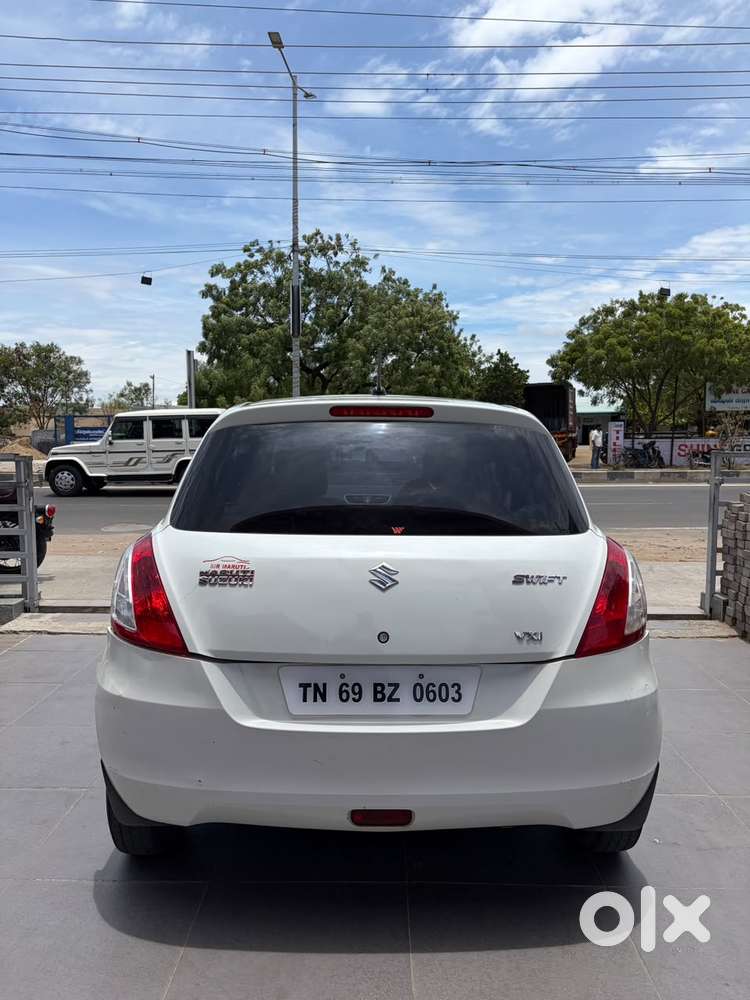 Maruti Suzuki Swift Vxi 1.2 Abs Bs-iv, 2015, Petrol