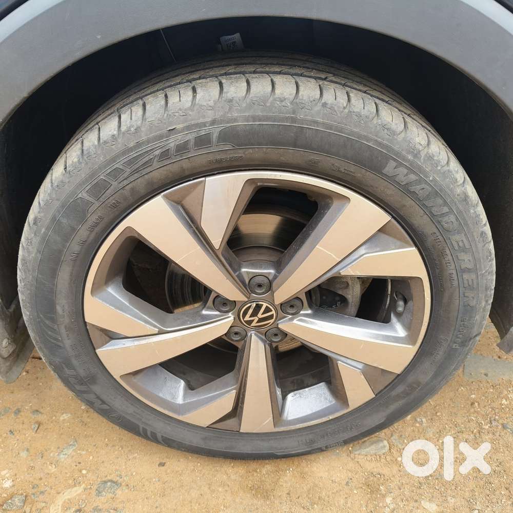 Volkswagen Taigun 1.0 Tsi Highline At, 2024, Petrol