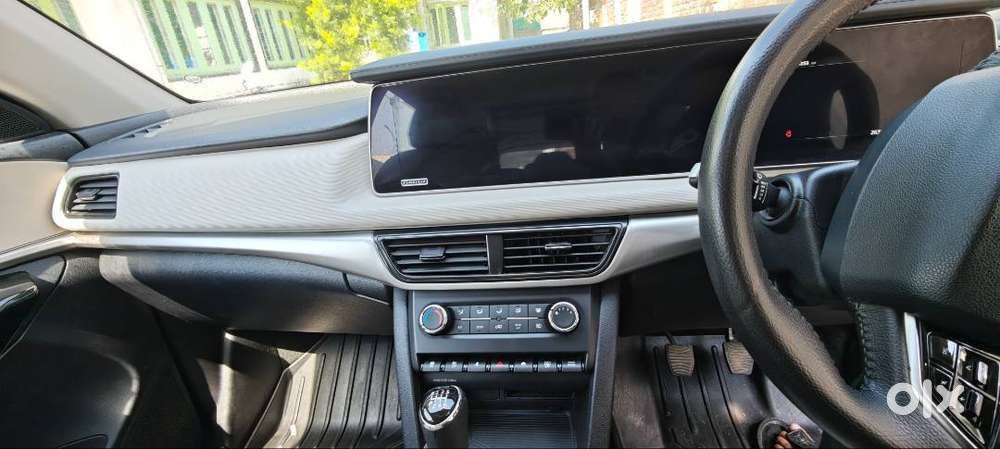 Mahindra Xuv700 2023 Year Car
