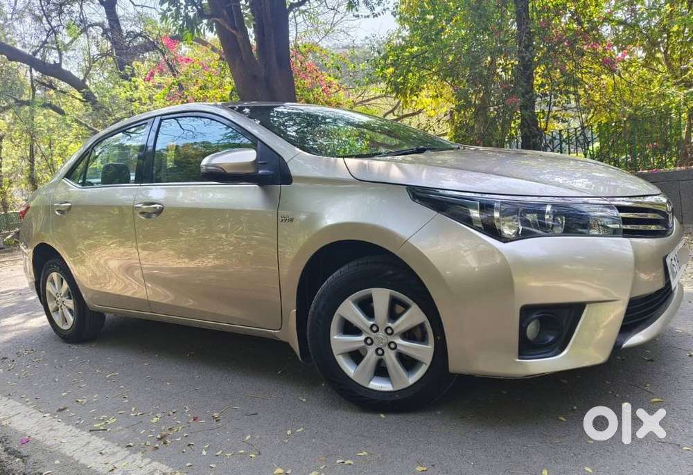 Toyota Corolla Altis 2013-2017 G At, 2015, Petrol