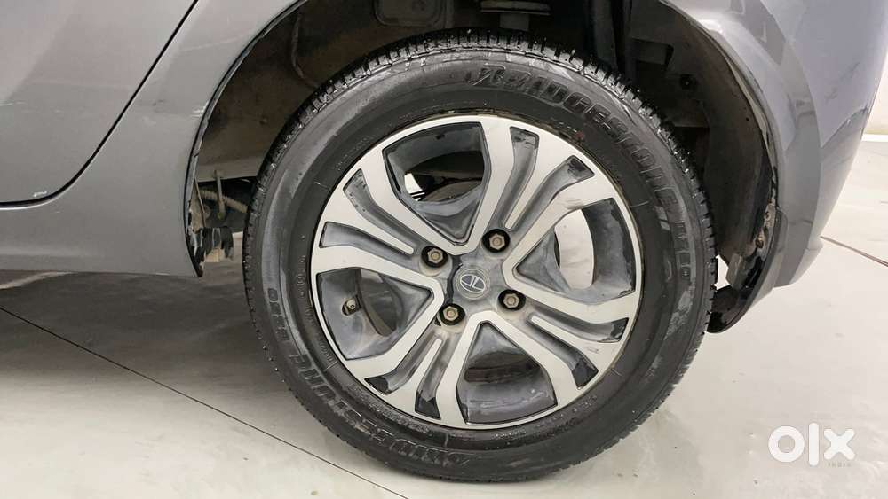 Tata Tiago 1.05 Revotorq Xt Option, 2024, Petrol