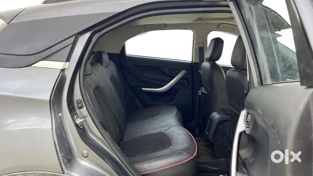 Tata Nexon 1.5 Revotorq Xma Amt (s), 2022, Petrol