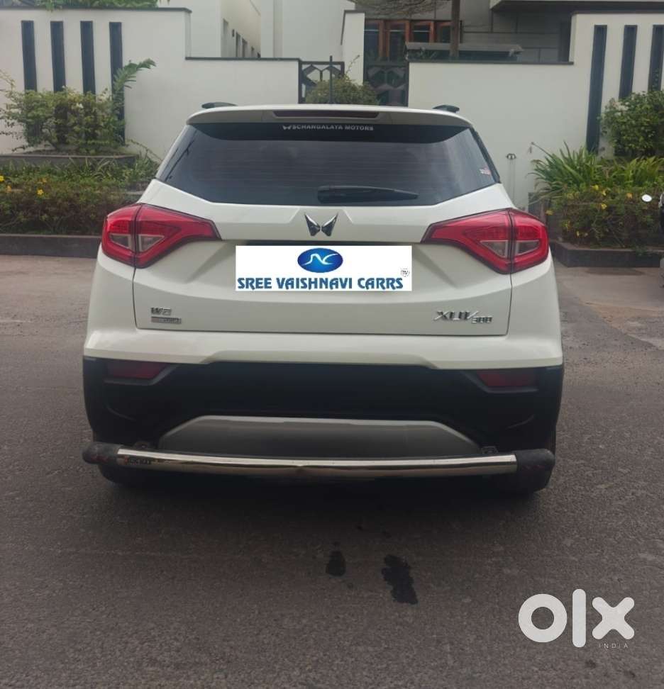 Mahindra Xuv300 W8 (o) 1.5 Diesel Amt, 2023, Diesel