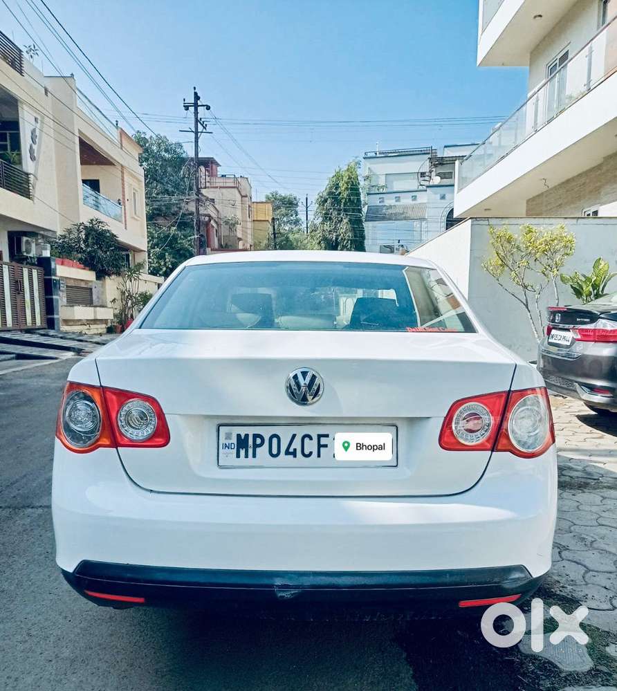 Volkswagen Jetta 1.6 Trendline, 2010, Cng & Hybrids