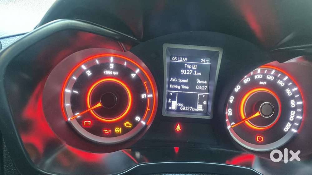 Mahindra Xuv300 W6 Diesel, 2023, Diesel