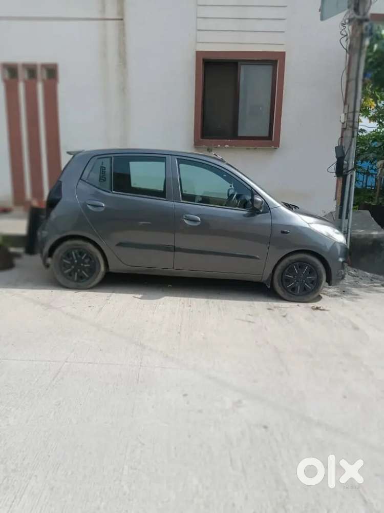 Hyundai I10 Sportz 2010 Second-owner