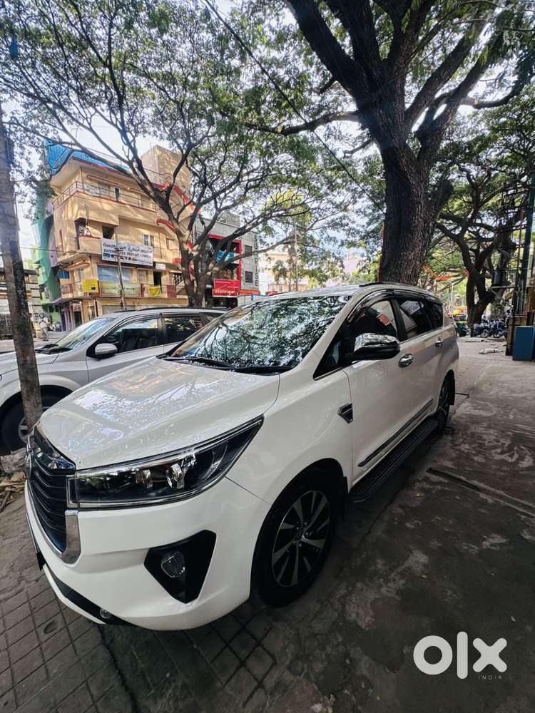 Toyota Innova Crysta [2020-ongoing] 2.4 Gx 8 Str, 2022, Diesel