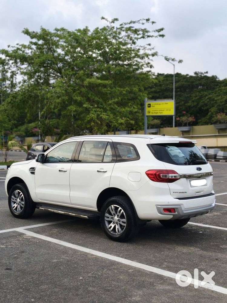 Ford Endeavour, 2016, Petrol