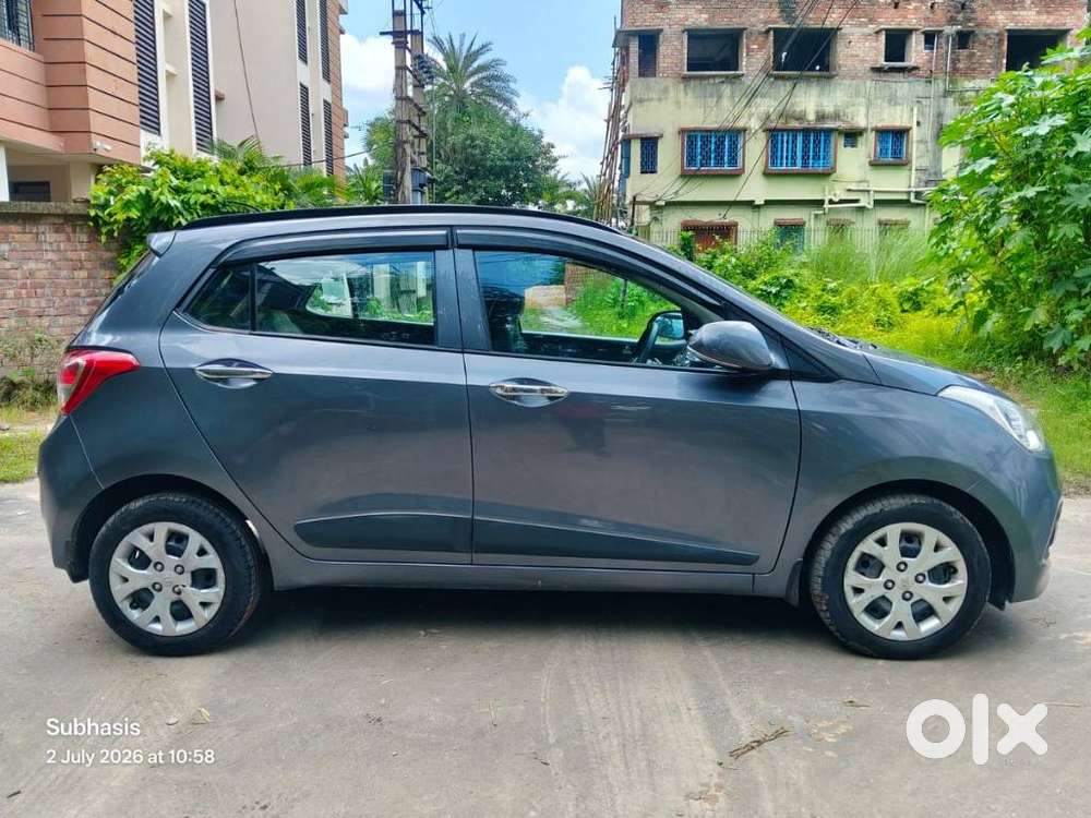 Hyundai Grand I10 Sportz, 2015, Petrol