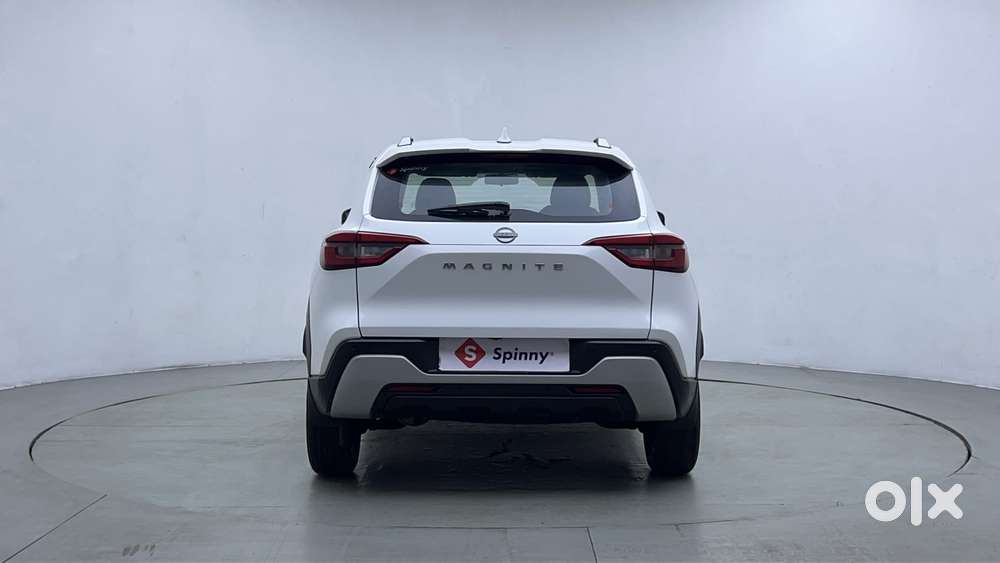 Nissan Magnite 1.0 Xv, 2022, Petrol
