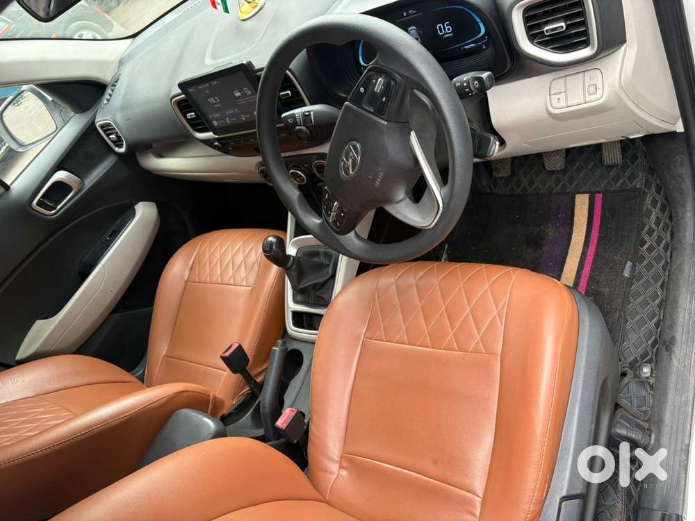 Hyundai Venue 2022 Petrol Well Maintained