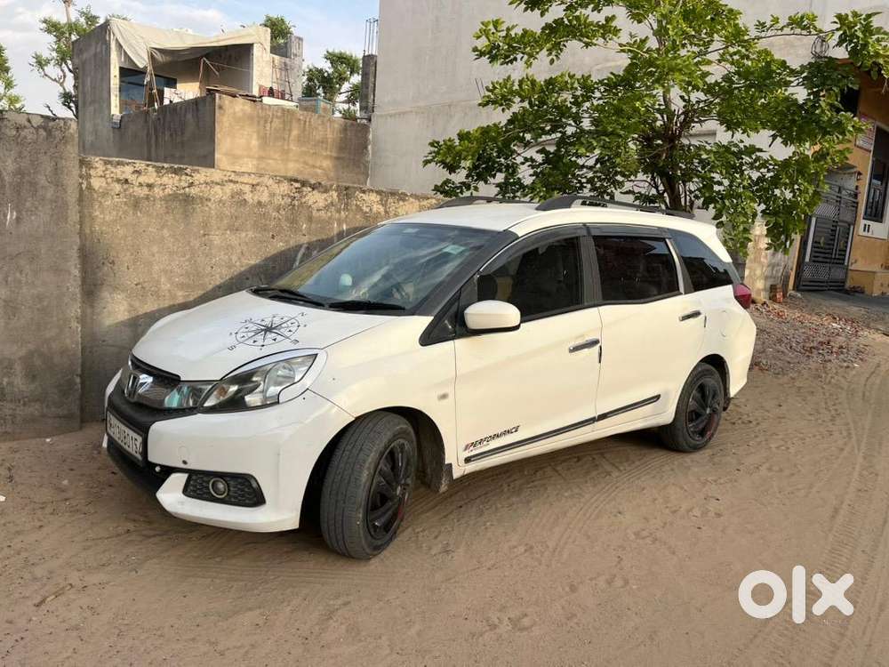 Honda Mobilio 2015 Diesel Well Maintained