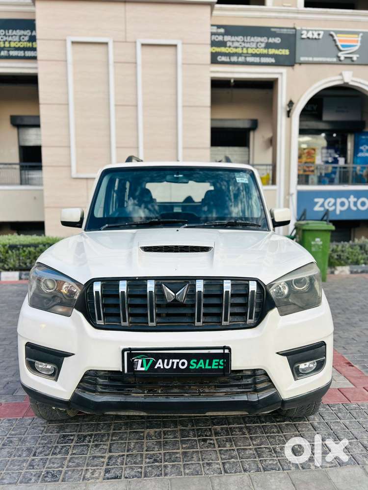 Mahindra Scorpio S11 Mt 7s, 2015
