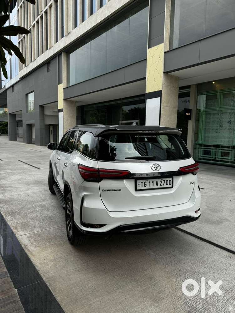 Toyota Fortuner Legender