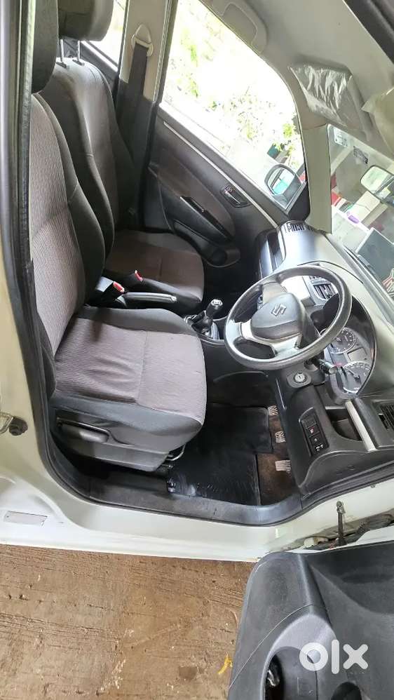 Maruti Suzuki Swift Vxi 2016