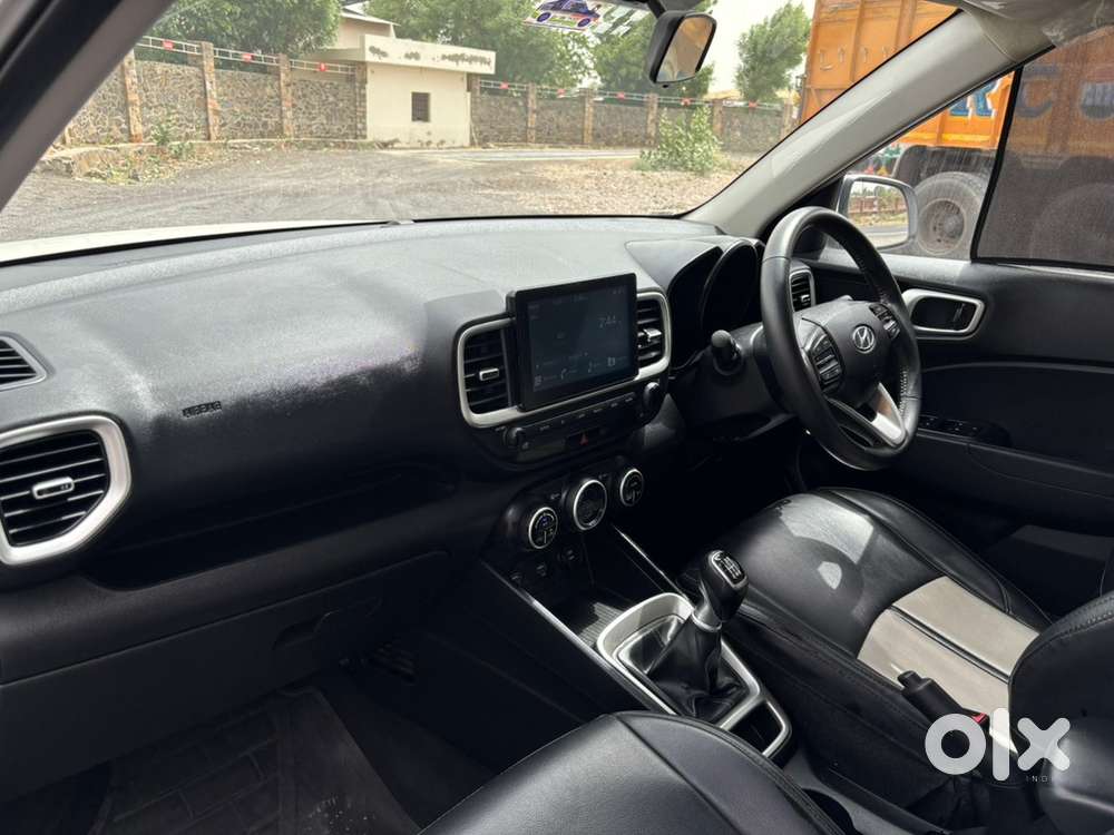 Hyundai Venue Petrol 2019