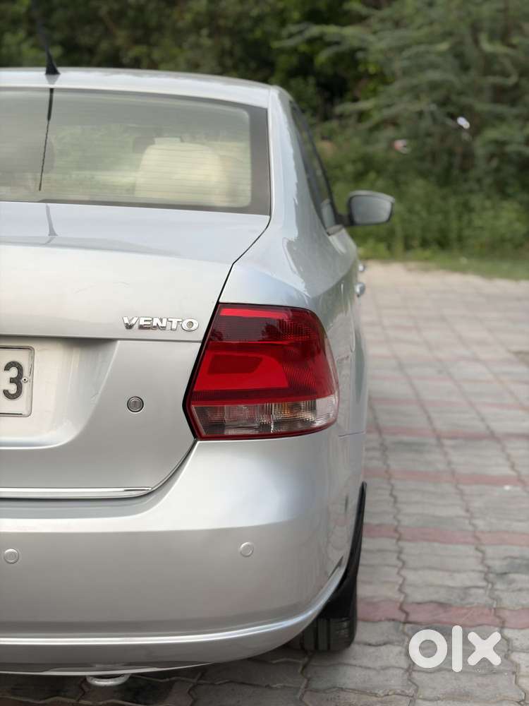 Volkswagen Vento Petrol Highline, 2012, Petrol