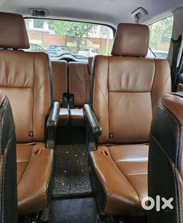 Toyota Innova Crysta 2.8z Automatic, 2016, Diesel
