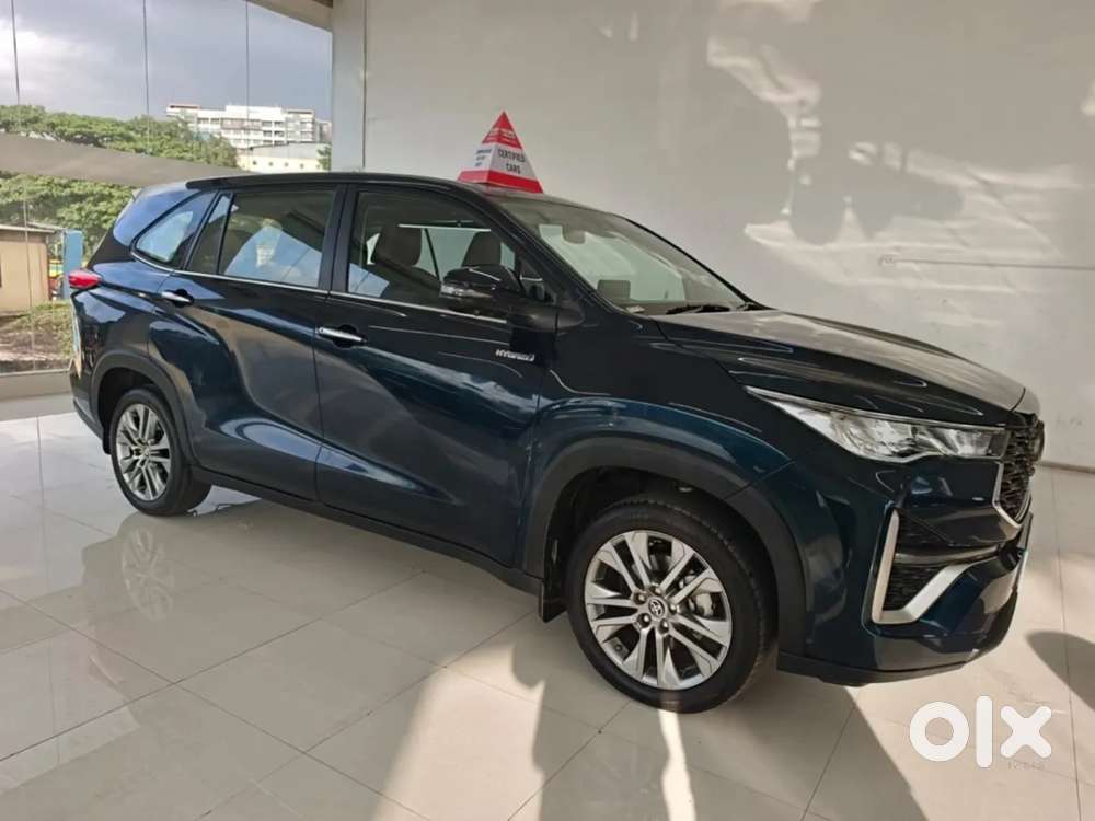 Toyota Innova Hycross 2.0 Zx (o) Hybrid 7 Str, 2024, Petrol