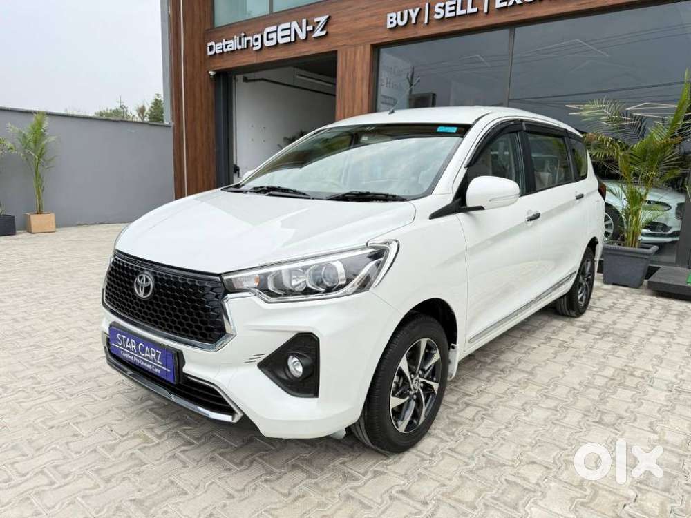 Toyota Rumion V At, 2023, Petrol