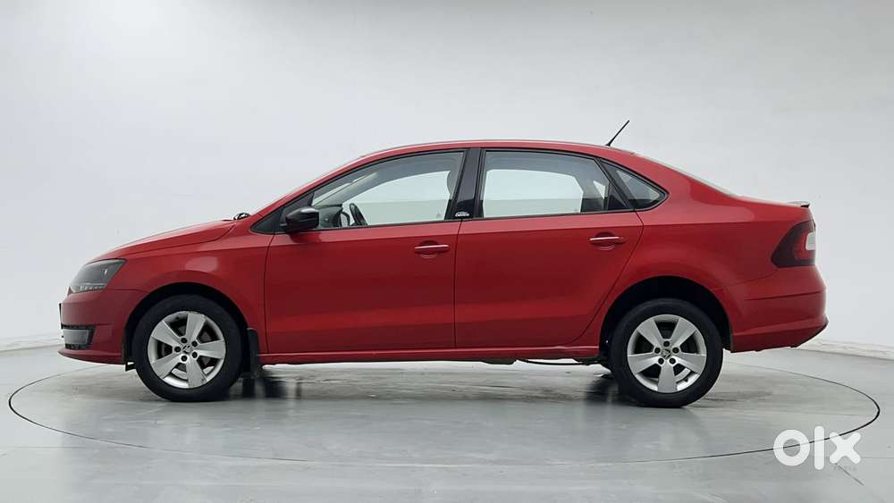 Skoda Rapid 1.6 Mpi At Style, 2016, Petrol