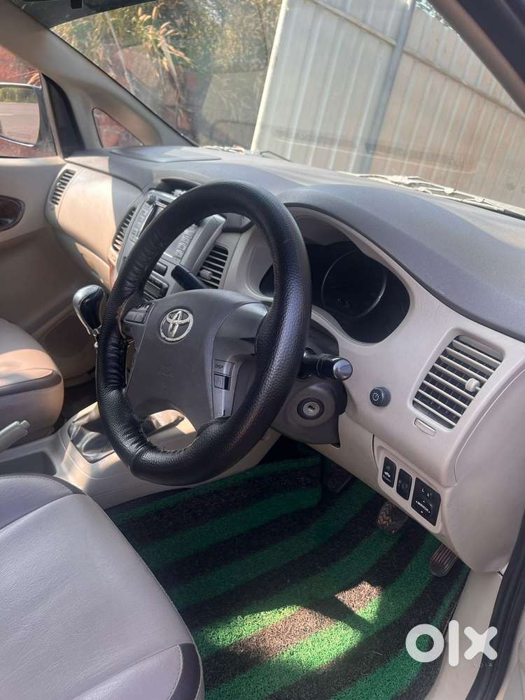 Toyota Innova 2012 Year
