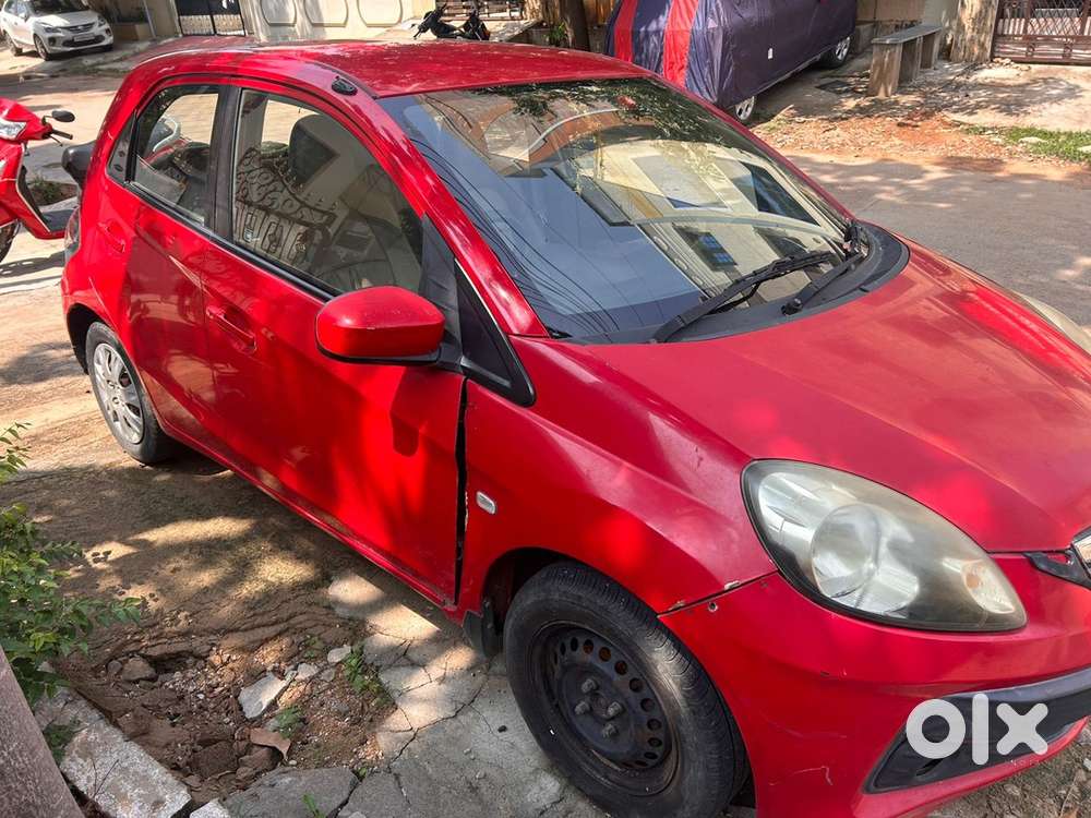 Honda Brio 2013 Petrol Well Maintained