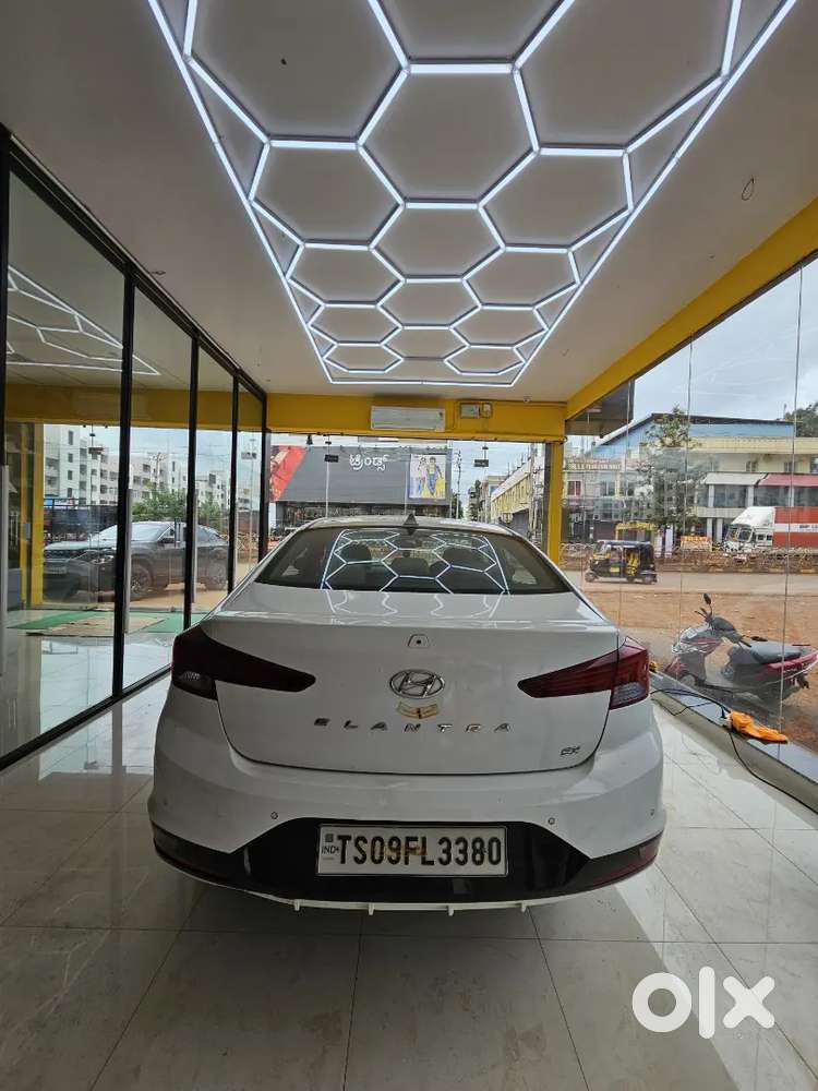 Hyundai New Elantra Petrol Mt 2019