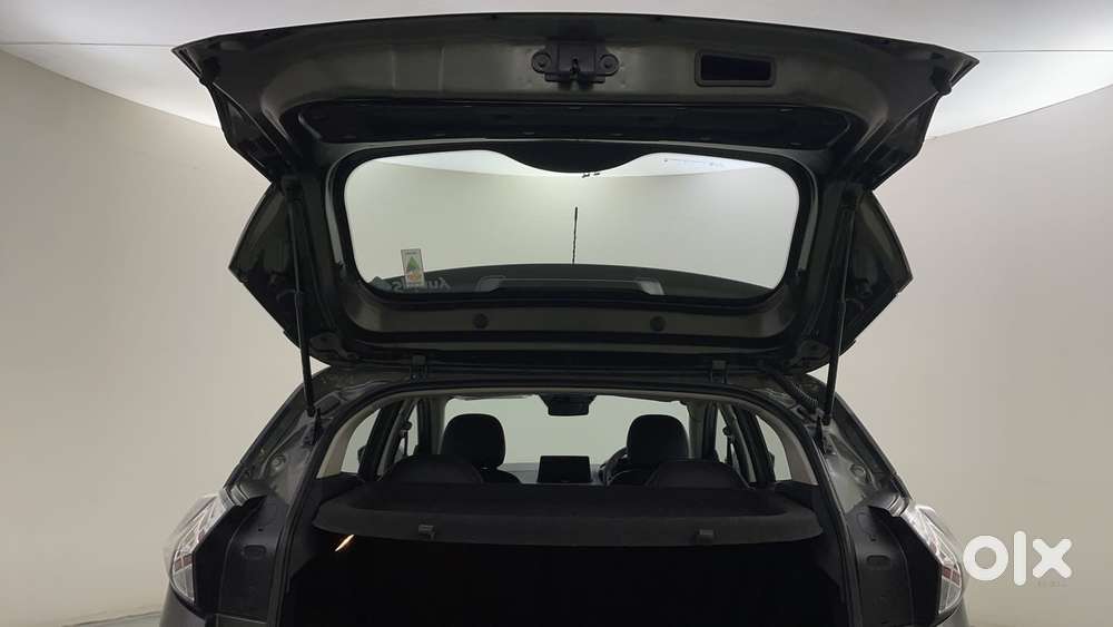 Tata Nexon 1.2 Revotron Xm (s), 2022, Petrol