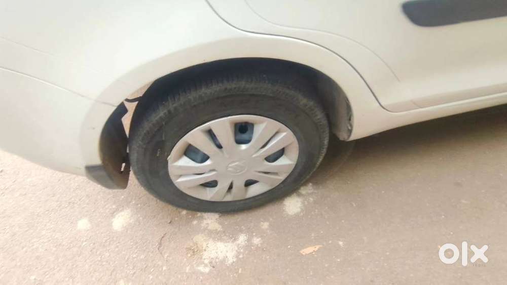 Maruti Suzuki Swift Dzire Vxi At, 2013, Petrol