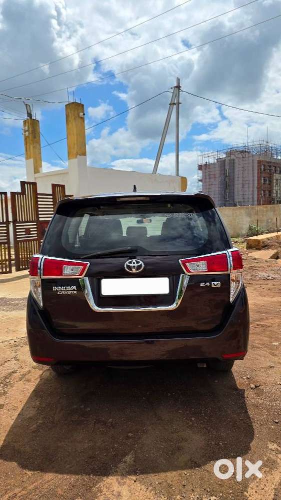 Toyota Innova Crysta 2.4 V, 2016, Diesel