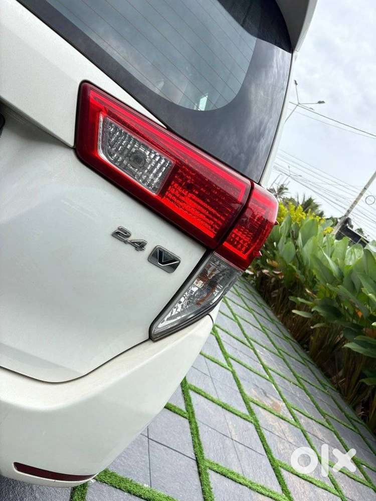 Toyota Innova Crysta 2.4 Vx Mt 8s, 2017, Diesel