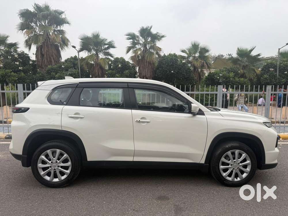 Maruti Suzuki Grand Vitara 1.5 Delta Smart Hybrid At, 2024, Petrol