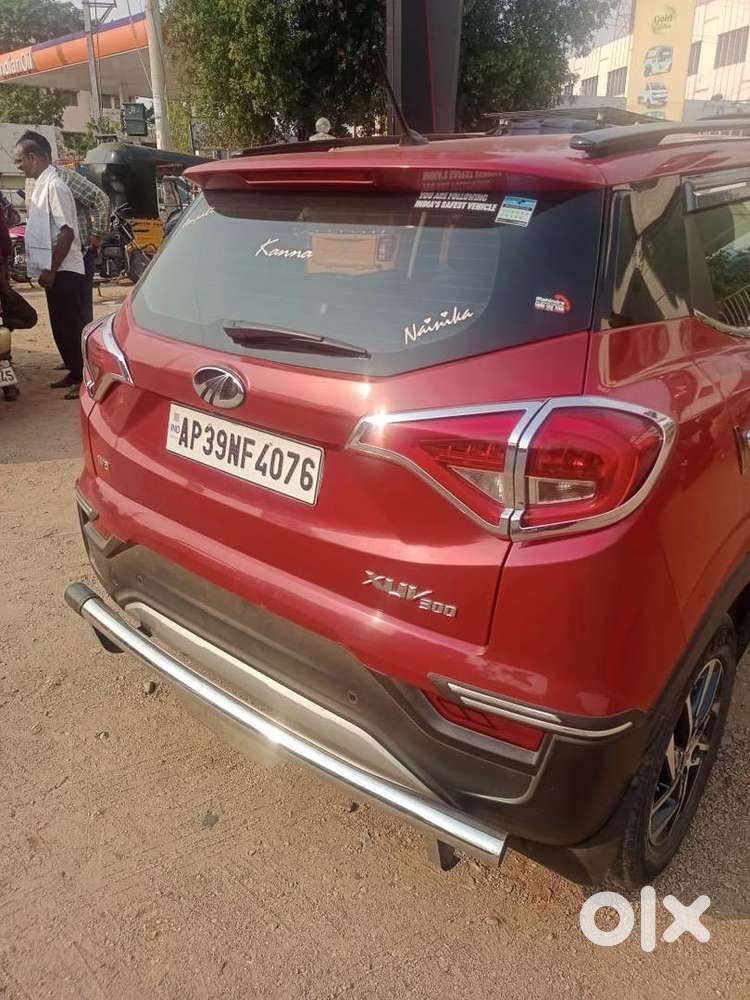 Mahindra Xuv300 W8 2022 Petrol Well Maintained