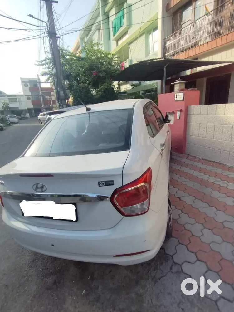 Hyundai Xcent 2016 Manual Petrol