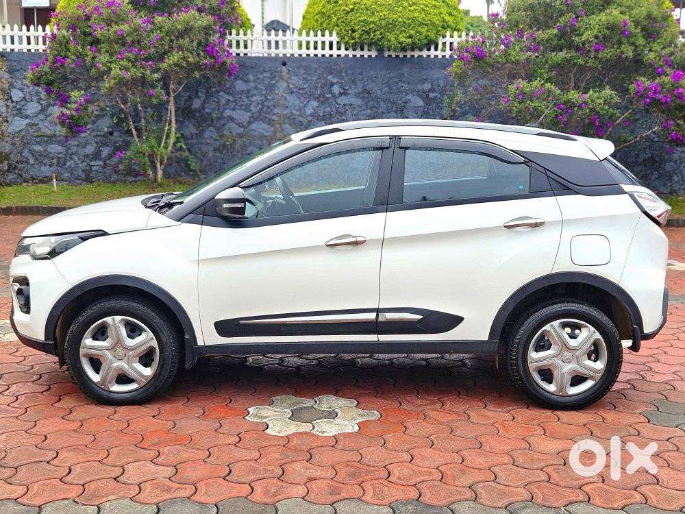 Tata Nexon 1.2 Revotron Xm (s), 2023, Diesel