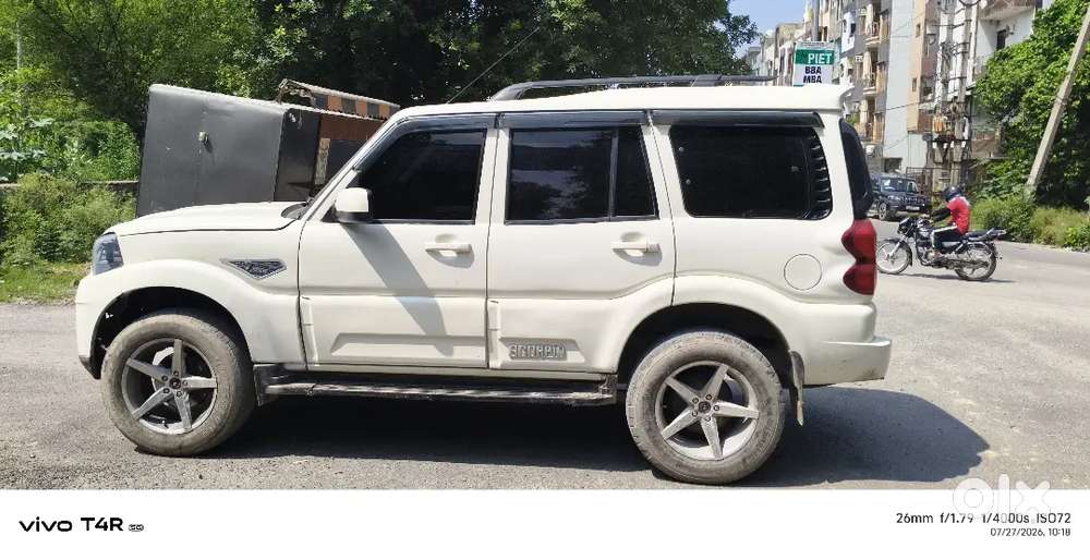 Mahindra Scorpio S10 2.2 7 Str