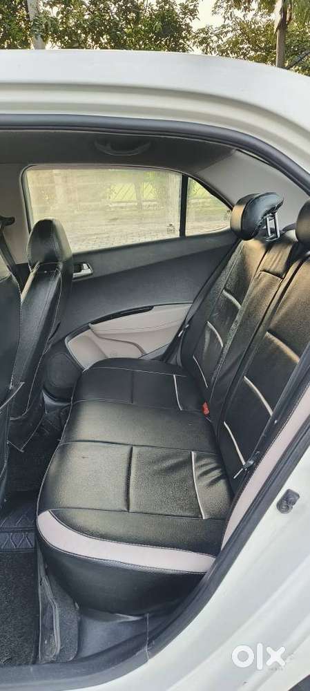 Hyundai Xcent 1.2l Kappa Dual Vtvt 5-speed Manual Base, 2015, Petrol