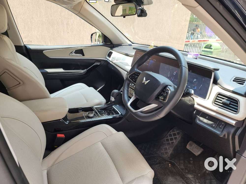 Mahindra Xuv700 2024 Diesel 4750 Km Driven