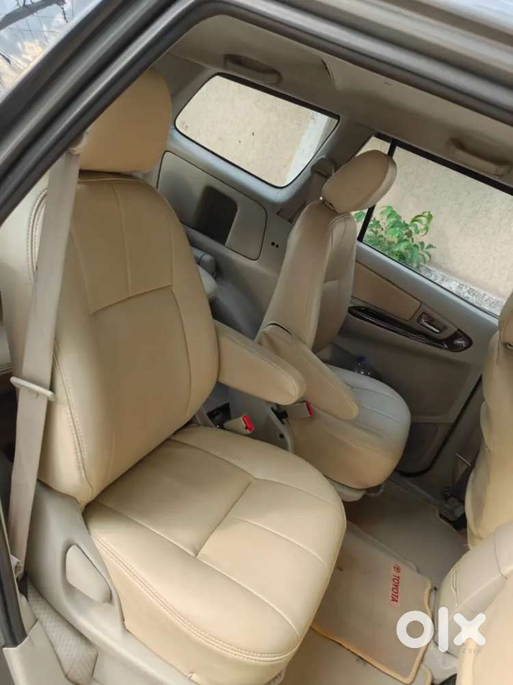 Toyota Innova 2014