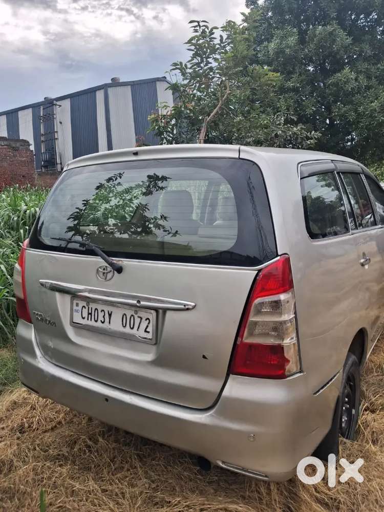 Toyota Innova Hycross 2006 Diesel Manual