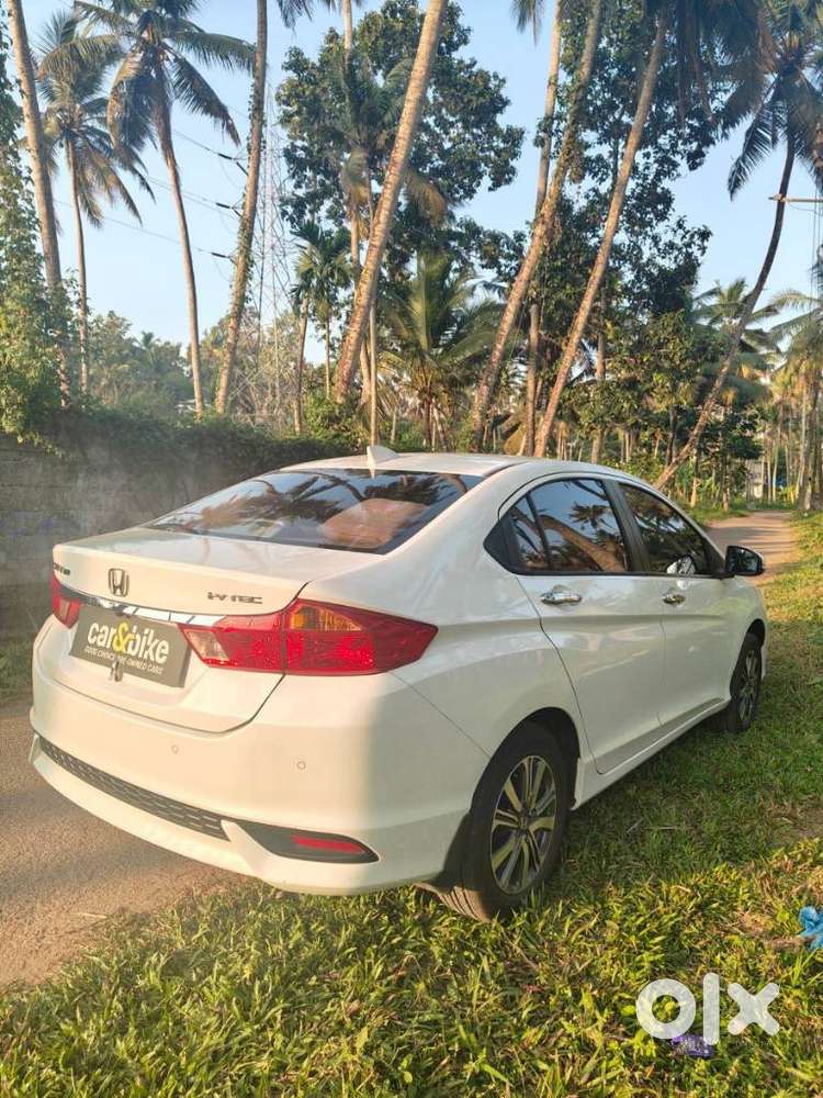 Honda City V Mt Exclusive, 2022, Petrol
