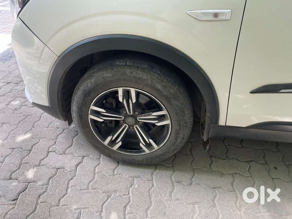 Mahindra Xuv300 W8 Diesel, 2023, Diesel