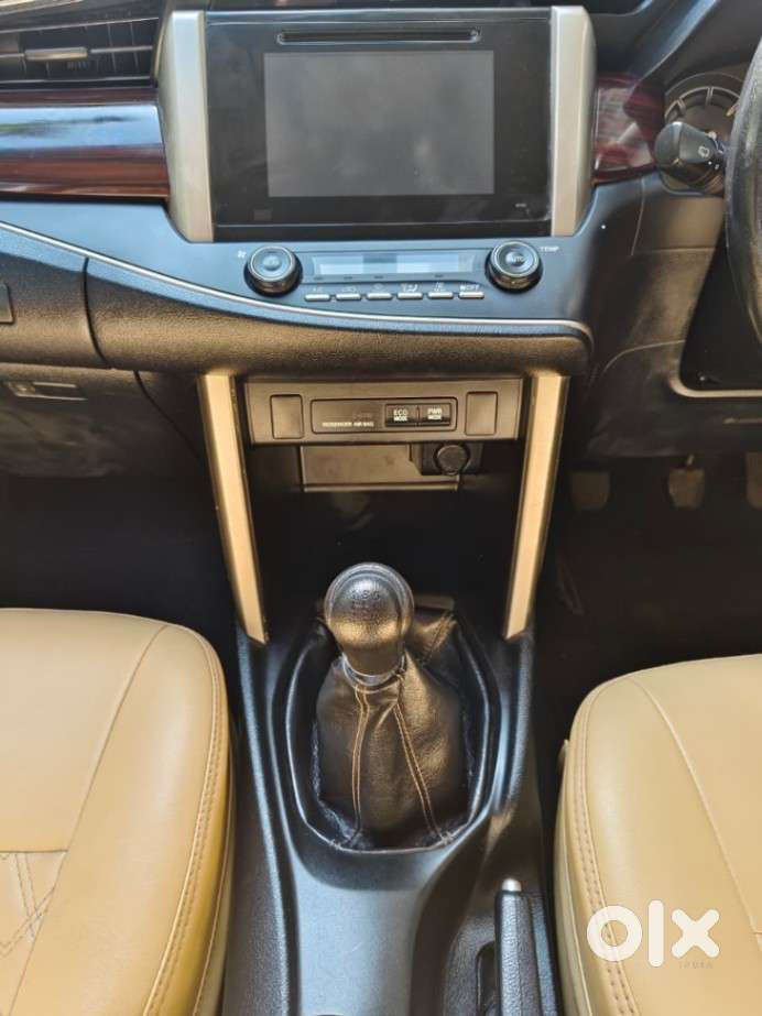 Toyota Innova Crysta 2.4 Vx Mt, 2016, Diesel