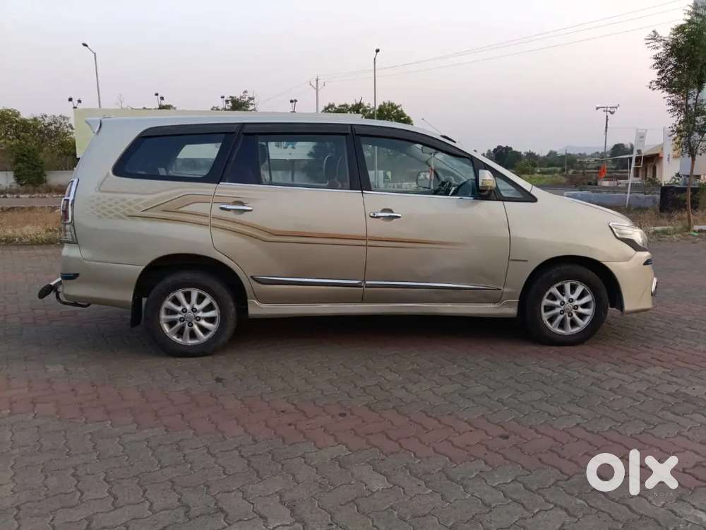 *गुरुदत्त मोटर्स जुन्नर *

 Toyota Innova 2.5 Z E4 Disel-2014
