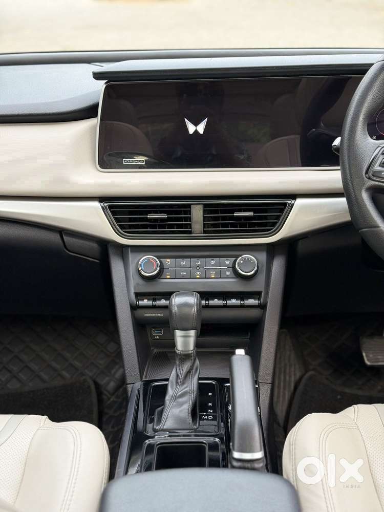 Mahindra Xuv700 2.2 Ax 5 Diesel At 7 Str, 2023, Diesel