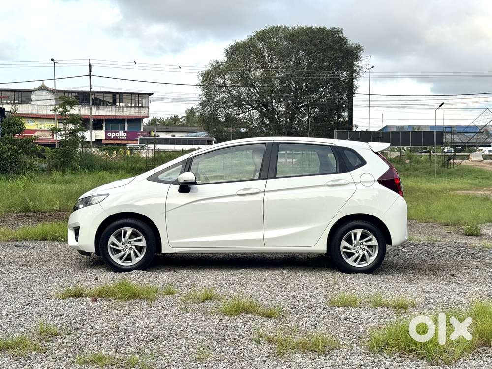 Honda Jazz V Automatic, 2016, Petrol