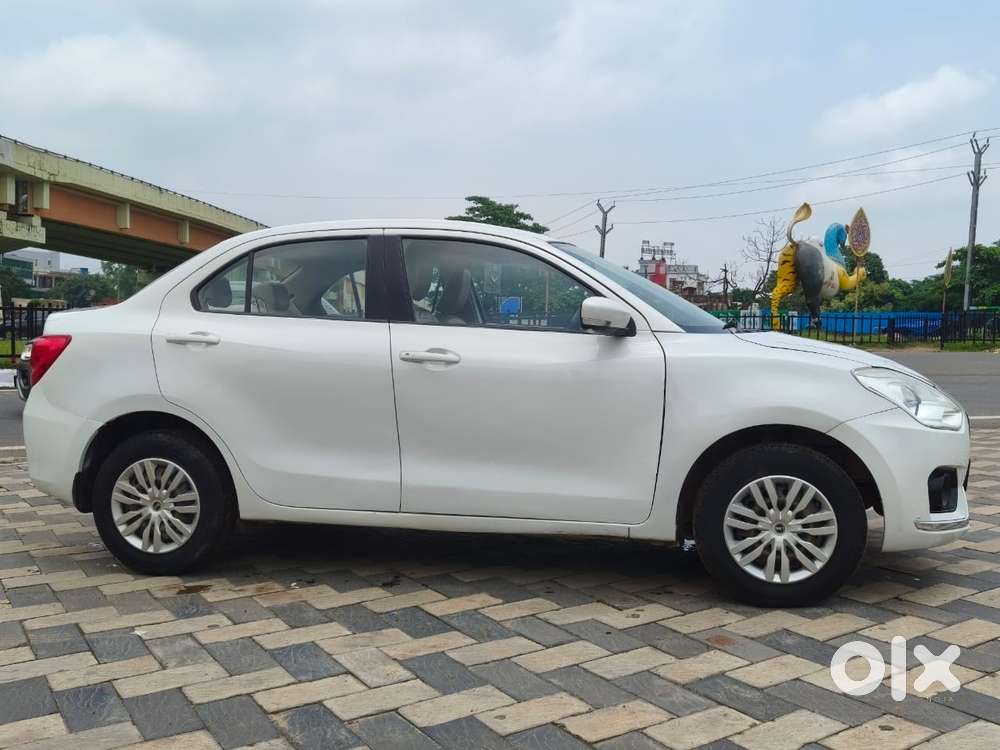 Maruti Suzuki Swift Dzire Vxi Optional, 2020, Petrol